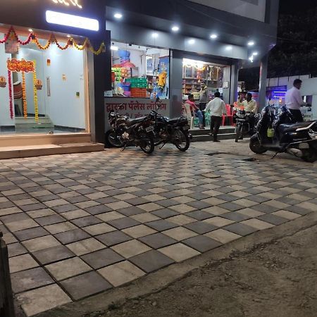 אחמדנגר Hotel Dwarka Palace מראה חיצוני תמונה